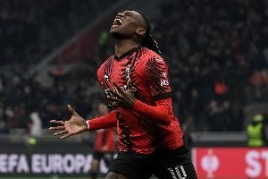 不容易！效力米兰第7年，莱奥首次在赛季首场正式比赛中进球