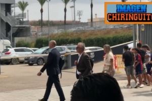 六台：德容将与巴萨续约至2028年，并可选择再延长一年