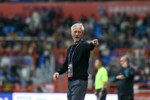 连场惨败！足球报：玉昆需摆正心态 暂时的阵痛不影响保级信心