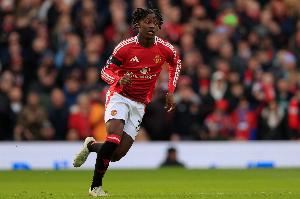 不肯放人！罗马诺：曼联拒绝梅努离队请求，他们希望球员留队竞争