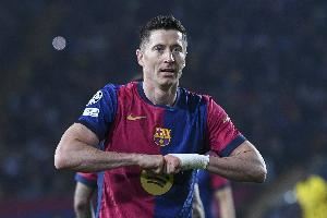 因伤缺战西甲首轮+连续替补！莱万：我已恢复100% 目标晋级世界杯