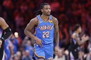 戴格诺特：卡森-华莱士组织能力一直在进步 他很年轻是需要培养的