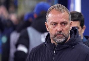 世体：弗里克对球队防守不满意，造越位数较上赛季大幅下滑